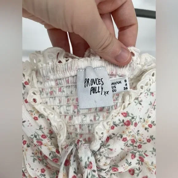 Princess Polly Floral Smocked Linen Blend Keyhole Top Size 4 - Picture 2 of 6